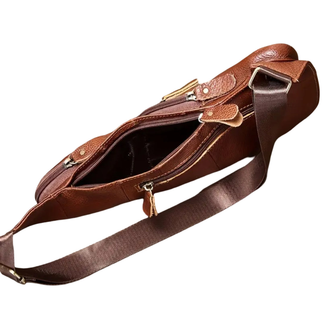 Christian | Sac bandoulière poitrine en cuir vintage