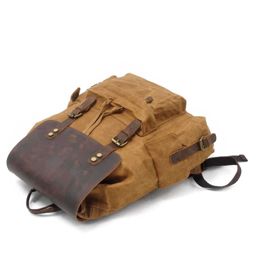 Joël | Sac à dos classique en toile cirée avec rabat en cuir